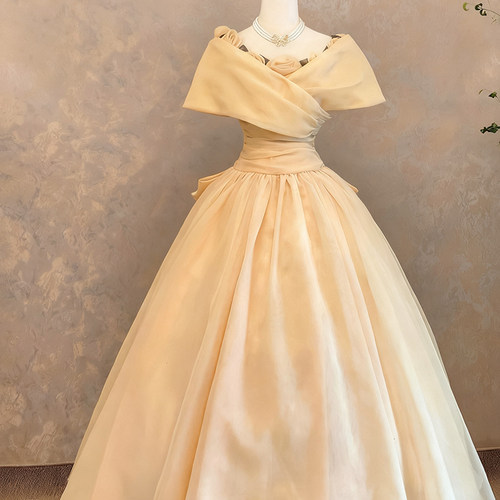 法式古着风轻婚纱订婚礼服