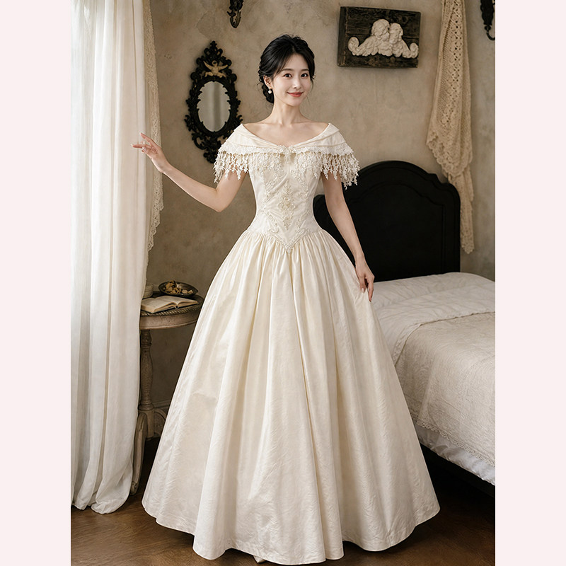 复古一字肩轻婚纱出门纱小众法式订婚迎宾结婚写真拍摄森系礼服裙图片