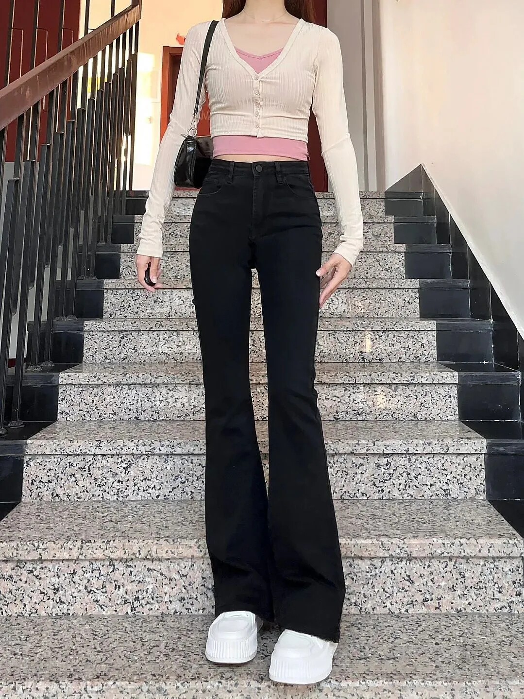 百搭黑色牛仔弹力裤女2025年春秋新款韩版显瘦微喇叭高腰裤小个子