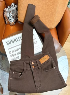 美拉德加绒小脚牛仔裤女冬季2025年新款显瘦保暖弹力卡其色铅笔裤