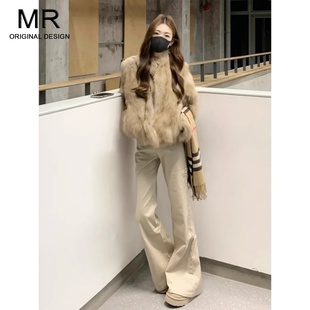 卡其色低腰不贴腿微喇牛仔裤女冬季2025新款宽松显瘦复古喇叭裤子