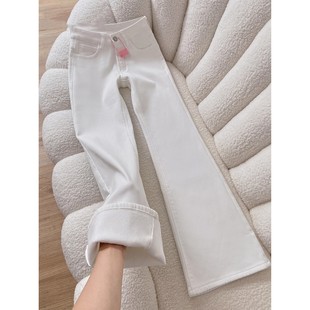 加绒加厚白色微喇牛仔裤女2025新款秋冬低腰修身百搭不贴腿喇叭裤