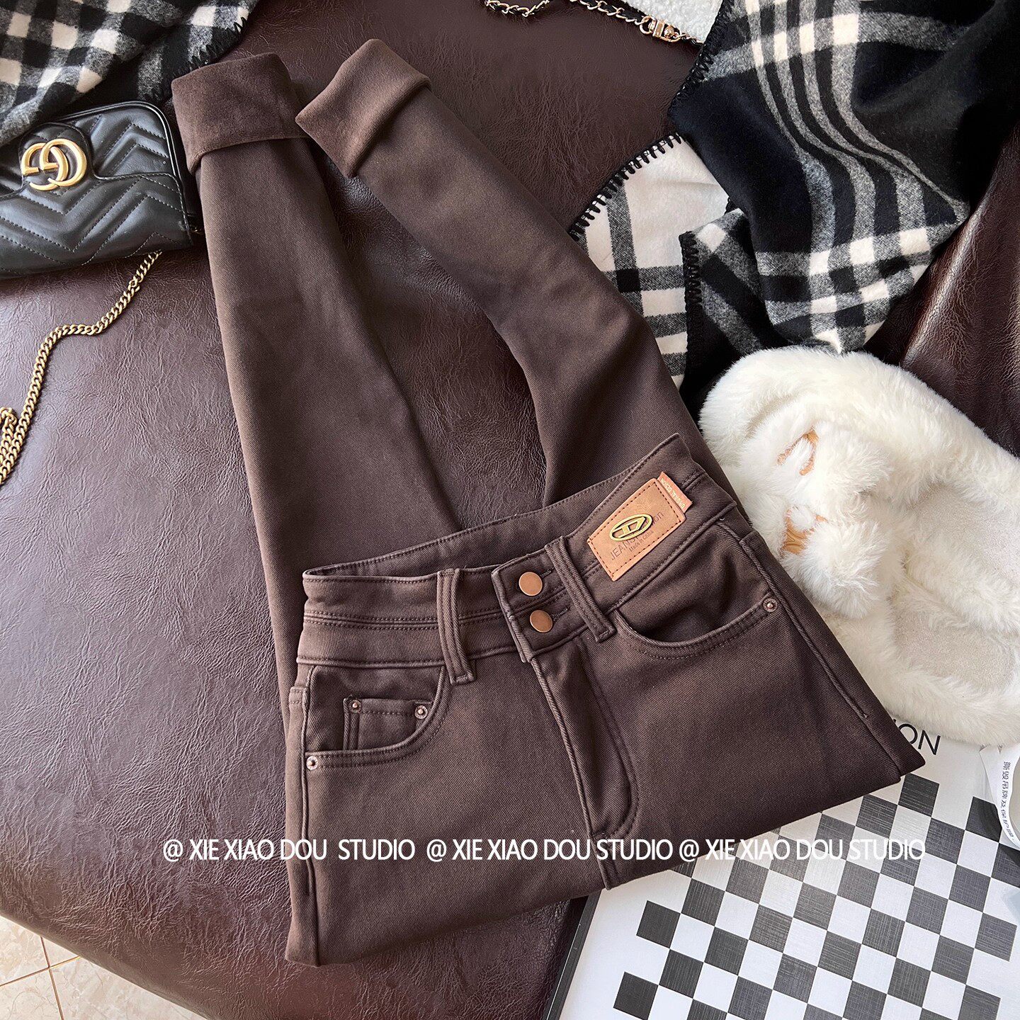 洋气咖啡色加绒牛仔裤女新款高腰修身显瘦韩版辣妹百搭小脚长裤潮