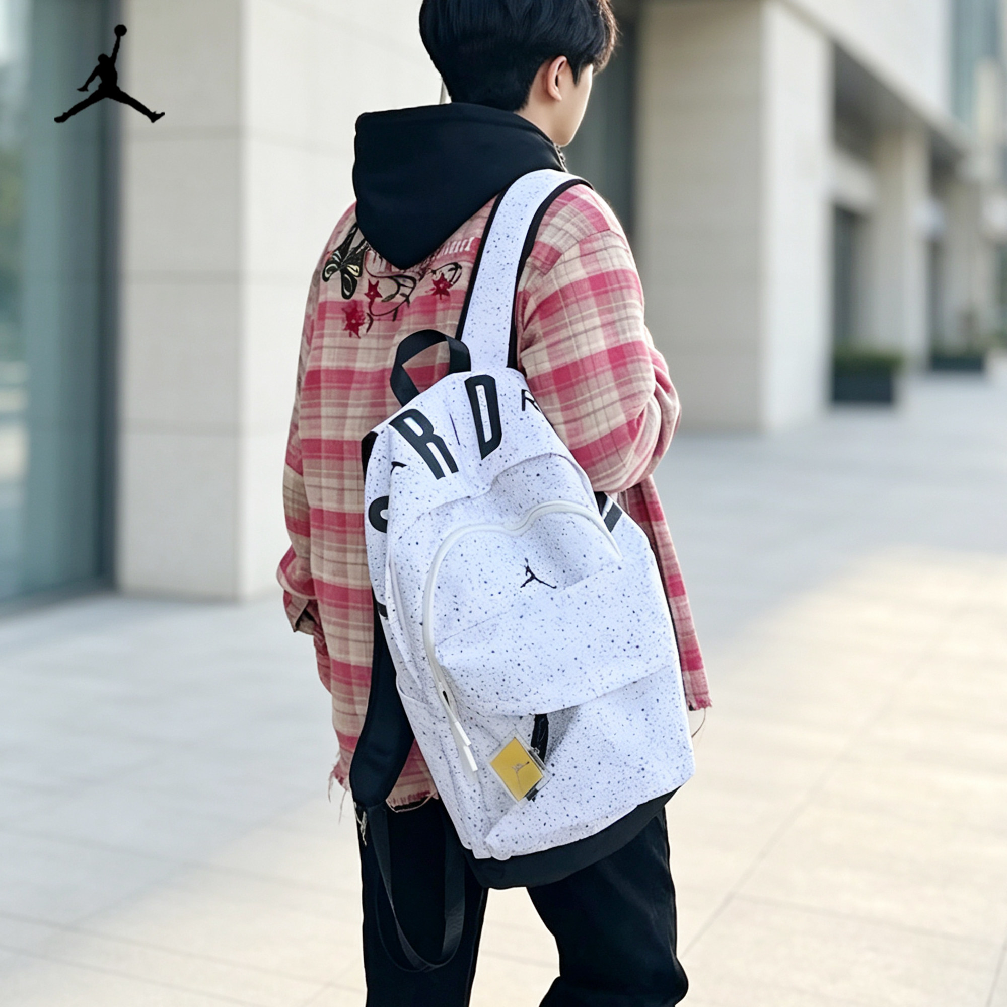 JORDAN乔丹AJ满天星大容量双肩包图片