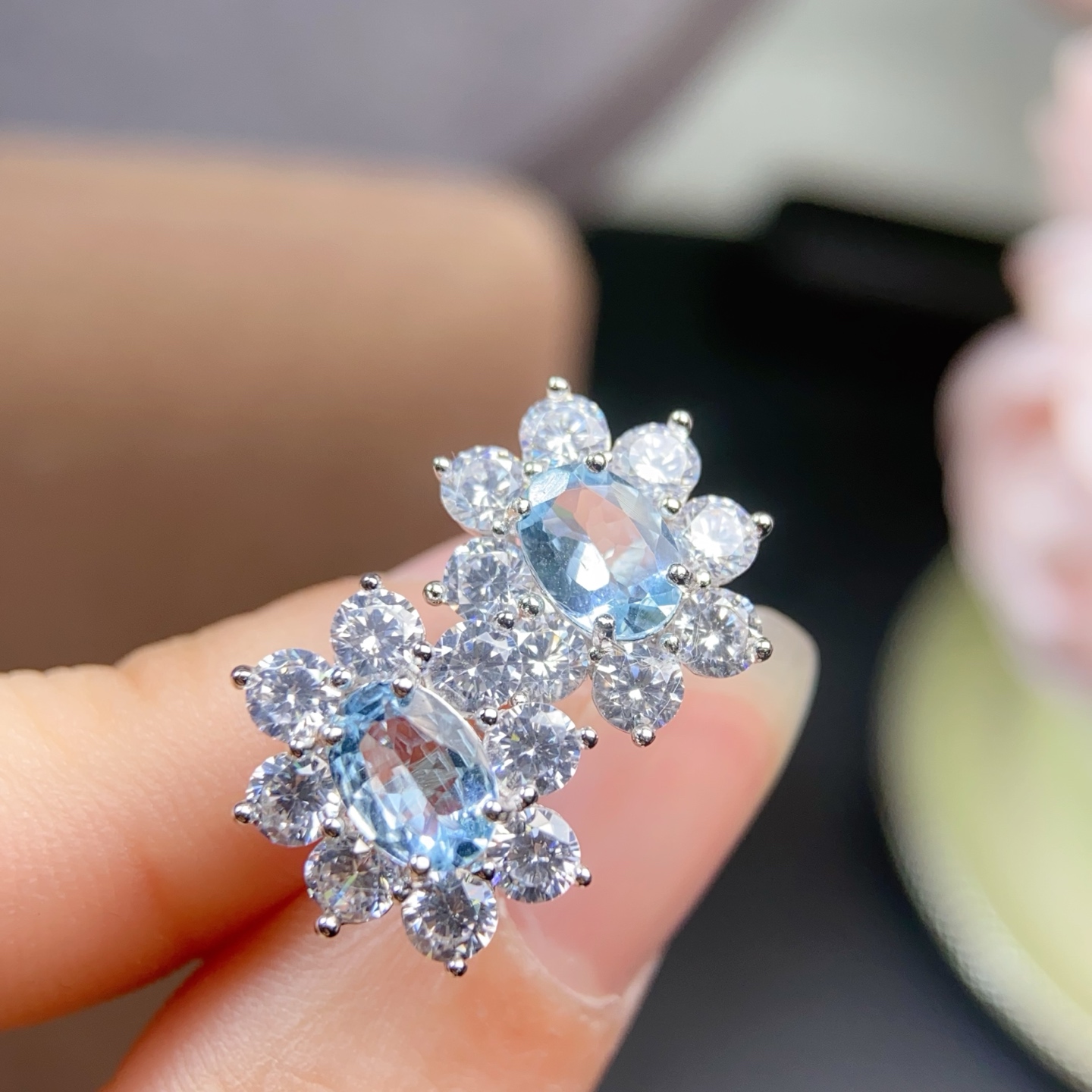 海蓝宝耳钉 晶体干净！主石5*7mm，s925银镶嵌