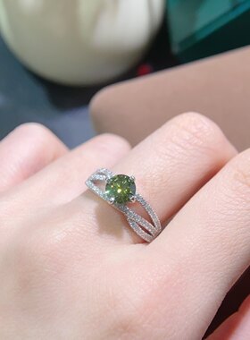 蓝绿色莫桑钻戒指 主石单颗1克拉，圆6.5mm s925银精工镶嵌