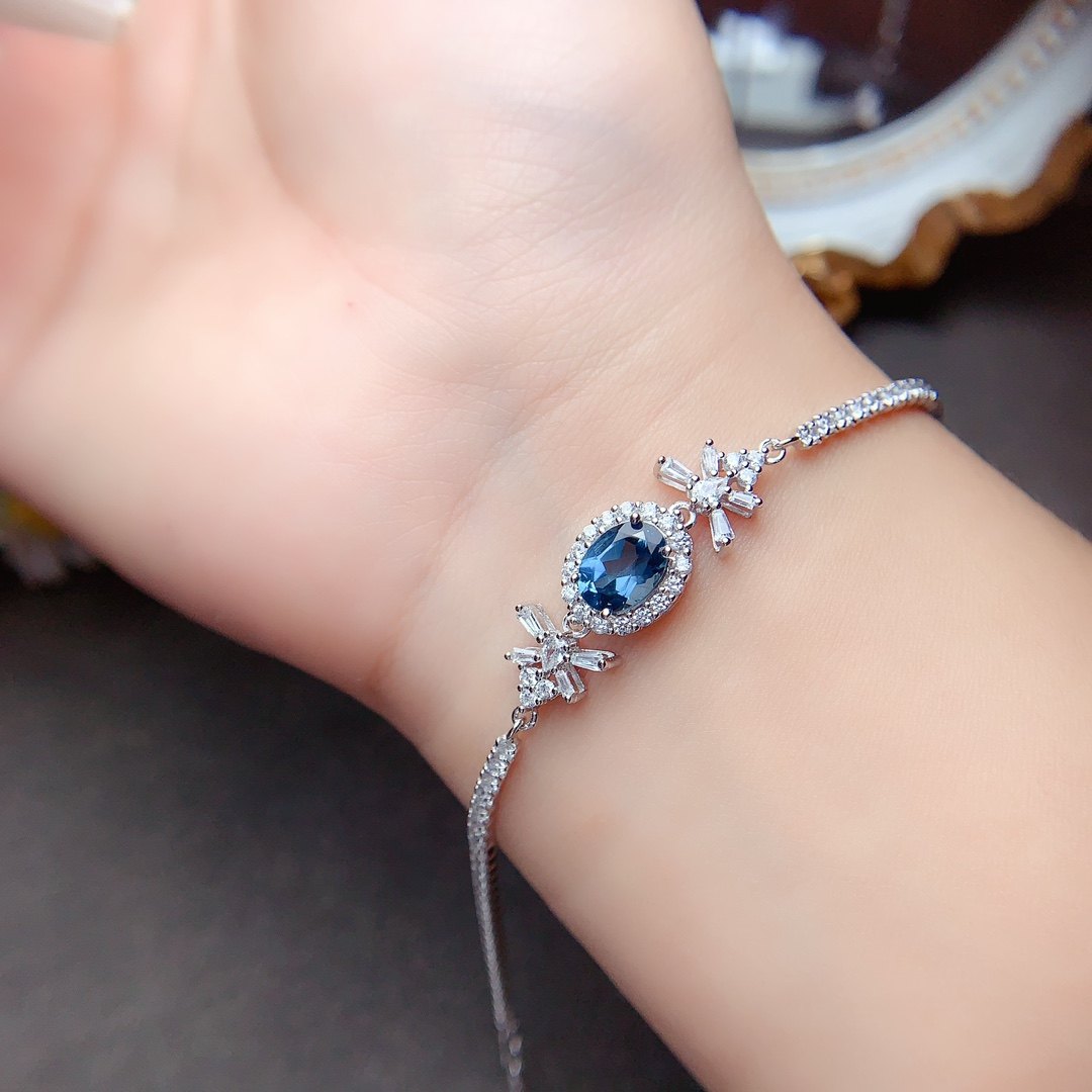 伦敦手链，高品质    s925银精工镶嵌，尺寸6x8,珠宝/钻石/翡翠,手饰,淘宝优惠券,粉丝福利购,淘宝优惠卷