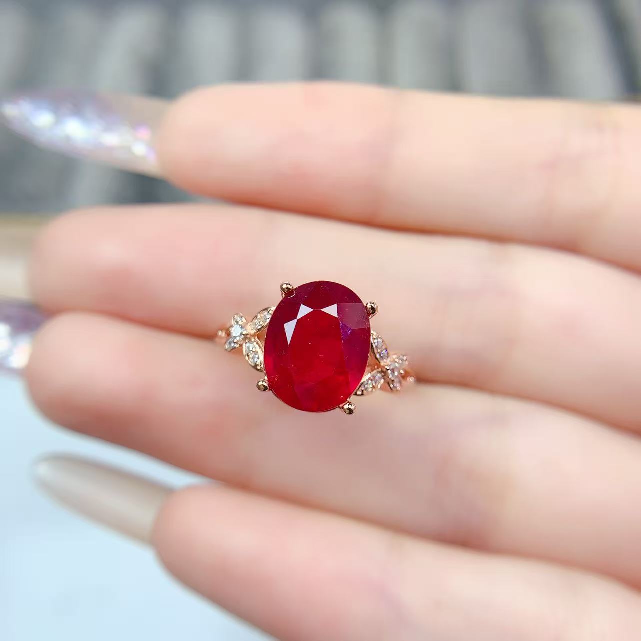 新烧红宝石戒指 ,主石9*11mm,s925银精工镶嵌