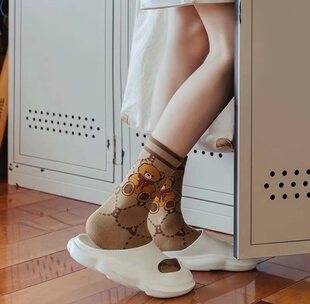 韩版 秋冬新款 虚线菱格小熊袜子网红潮流搭配棉袜中筒 包邮 满30元