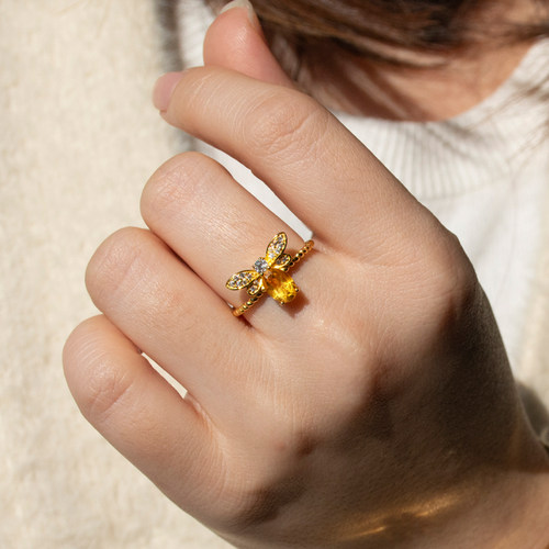 牛妞妞 天然黄水晶戒指925银金色女水晶指环开口可爱 蜜蜂图案
