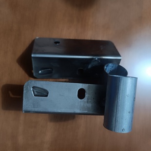 衣柜挂衣杆圆管配件服装店挂衣货架蝴蝶扣货架挂帘杆加固横梁