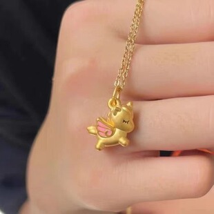 包金包银首饰独角兽项链黄金色吊坠黄金色挂坠硬金锁骨链小飞马女