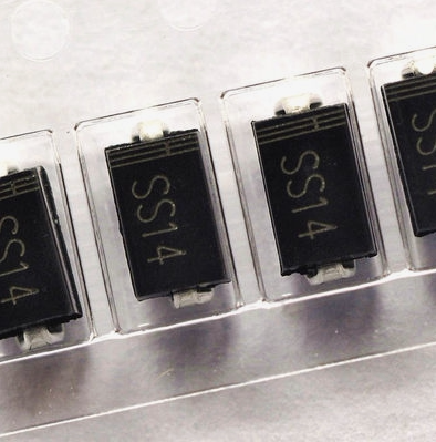 贴片肖特基二极管SS14 1N5819 IN5819贴片 1A/40V SMA 20只