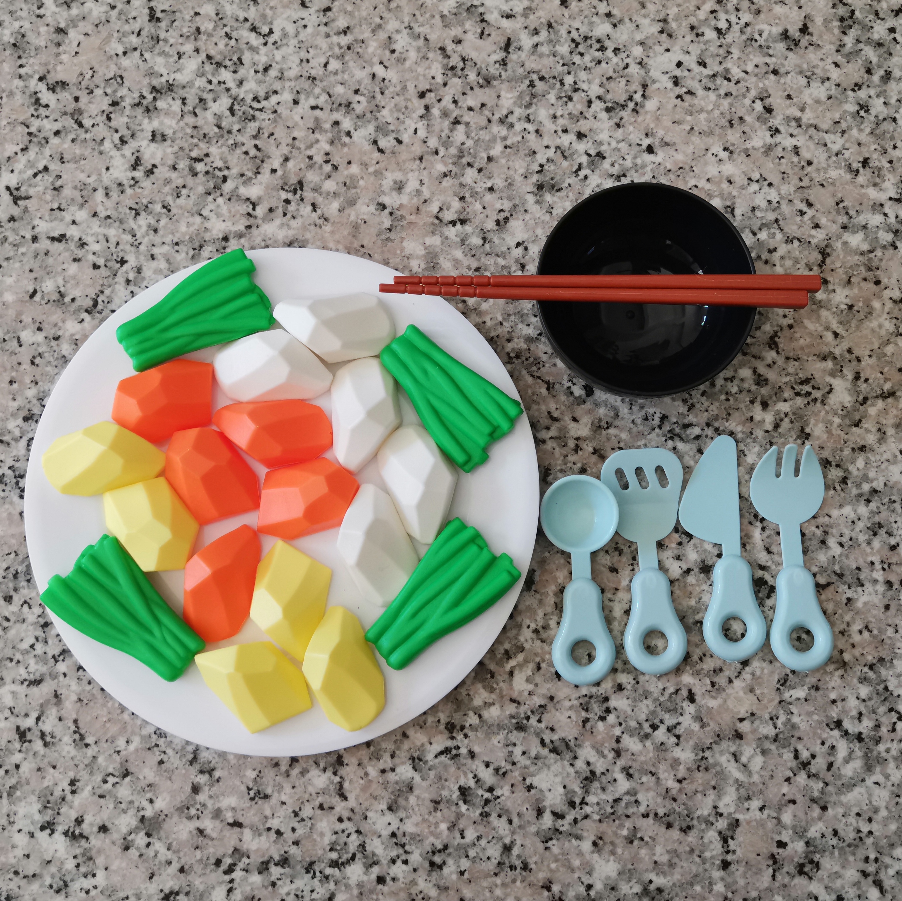 儿童过家家玩具饭菜仿真香葱炒萝卜土豆幼儿园早教益智厨房饭勺筷