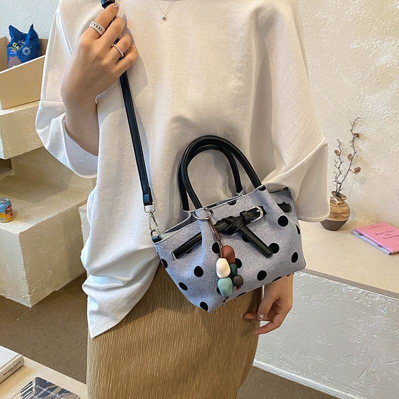 【精选】2026新款女包波点高颜值百搭单肩包轻便斜挎包日常休闲