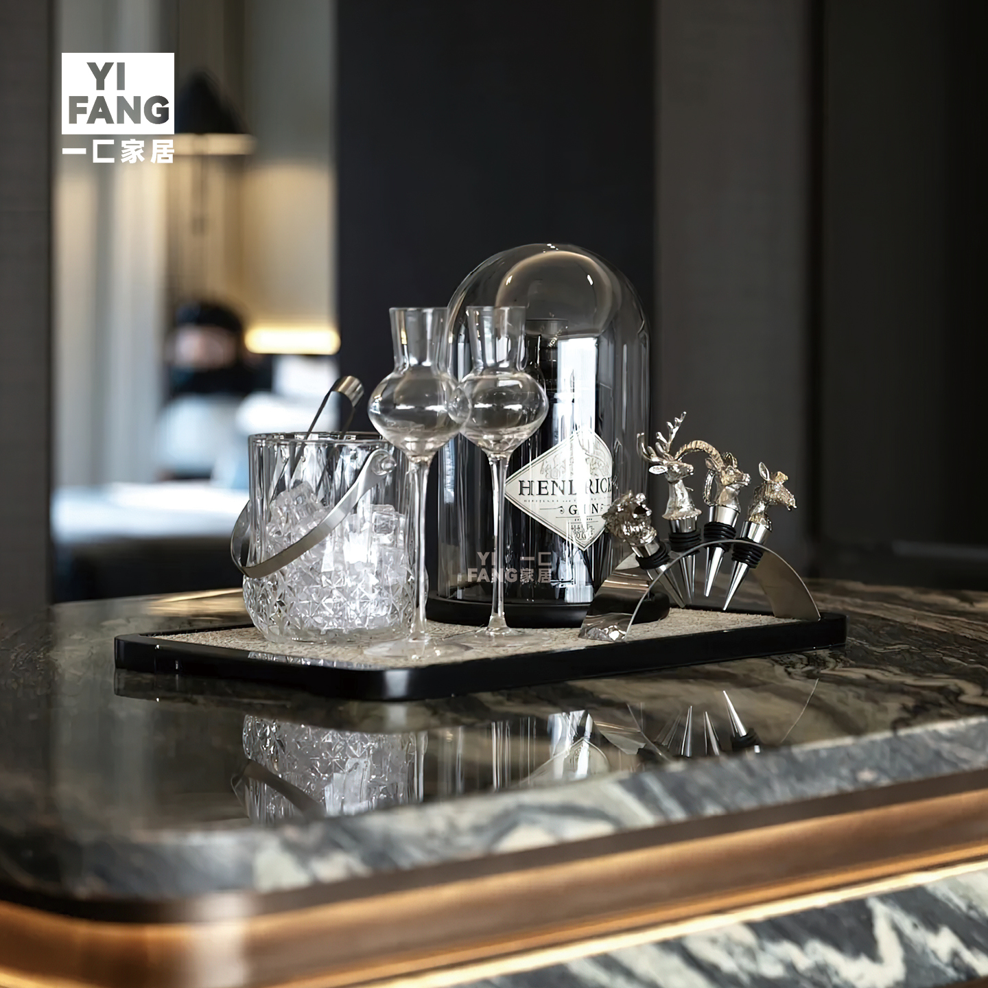一匚现代轻奢玻璃酒具托盘组合