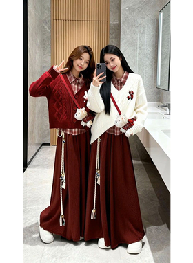 2026新款温柔甜妹v领麻花毛衣开衫+格纹衬衫+红色半身裙三件套装