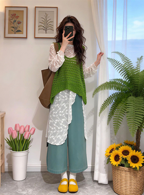 早春温柔气质淑女风不规则蕾丝打底衫+绿色针织镂空背心两件套装