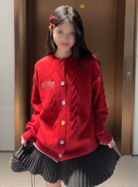冬日温柔甜美多巴胺红色麻花纽扣毛衣开衫女学生圆领针织上衣外套