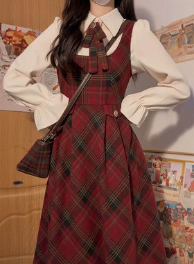 春季穿搭一整套法式气质毛呢格纹背带连衣裙+杏色领结衬衫女学生