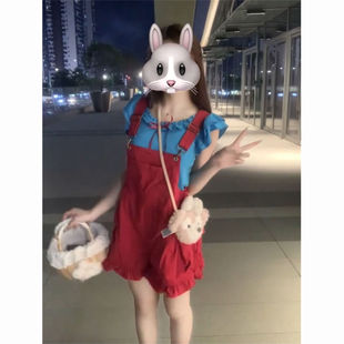法式 小个子多巴胺风红色背带裤 搭配蝴蝶结木耳边蓝色上衣两件套装