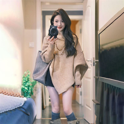 不规则高领套头毛衣衫