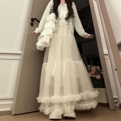 网纱半身裙+吊带上衣+薄款开衫