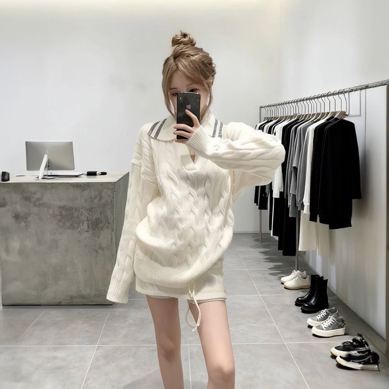 法式气质温柔慵懒风翻领针织麻花绞花毛衣搭配包臀短裙两件套穿搭