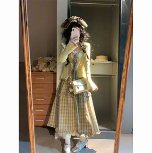 高腰格纹松紧腰半身裙两件套装 法式 甜妹小个子黄色绑带针织开衫
