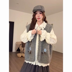 法式温柔学院风灰色背心马甲叠穿长袖衬衫+格子半身长裙三件套装