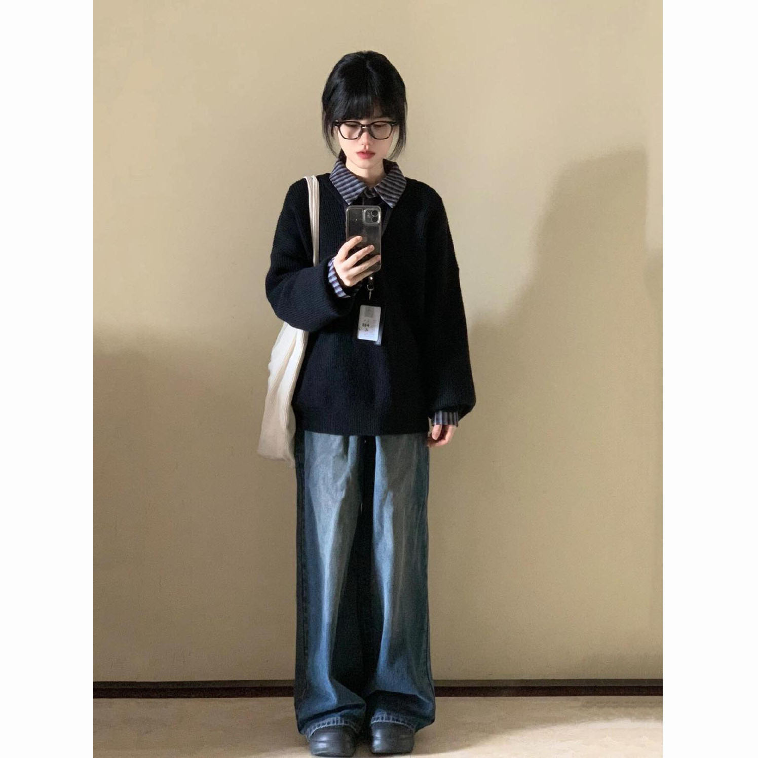 针织毛衣衫+条纹长袖衬衫