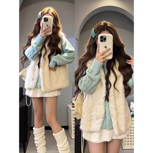 2026新款温柔甜妹慵懒风羔羊毛背心马甲搭配麻花针织毛衣两件套装