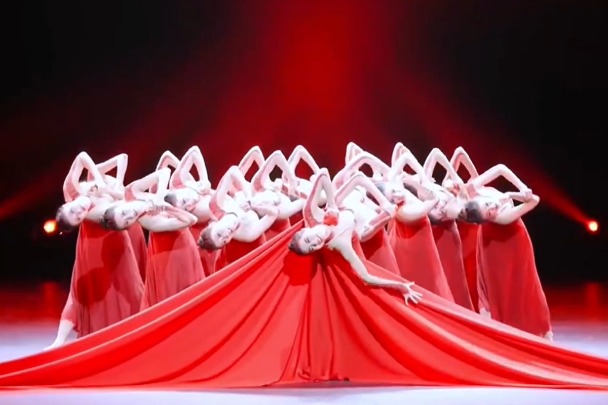 定制桃李杯现代舞服红色之恋女群舞表演服装中国舞红色舞演出服装