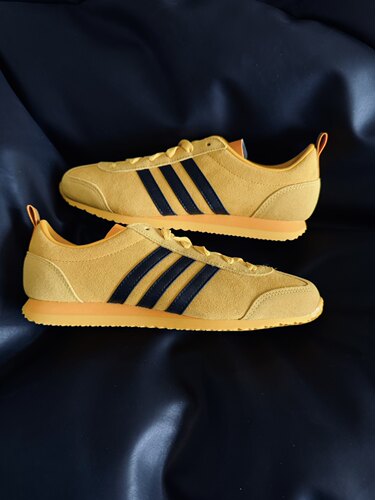 ADIDAS阿迪达斯 VS JOG 2.0 男子复古德训鞋运动低帮休闲鞋JS1122