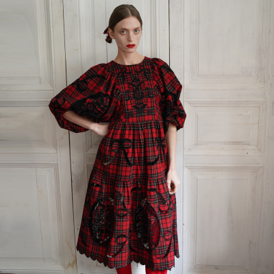 新品85折  原2580【Unlogical Poem】重工刺绣复古格纹毛呢连衣裙