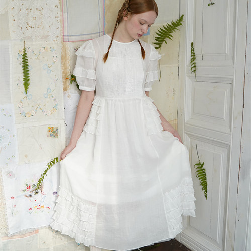 84折【Unlogical Poem】古典森系荷叶花边苎麻长款连衣裙