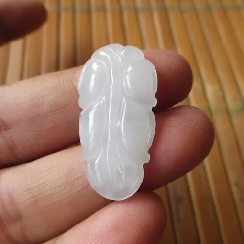 缅甸天然翡翠吊坠a货叶子挂件