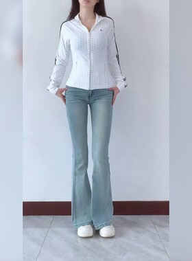 低腰微喇修身显瘦女款牛仔裤