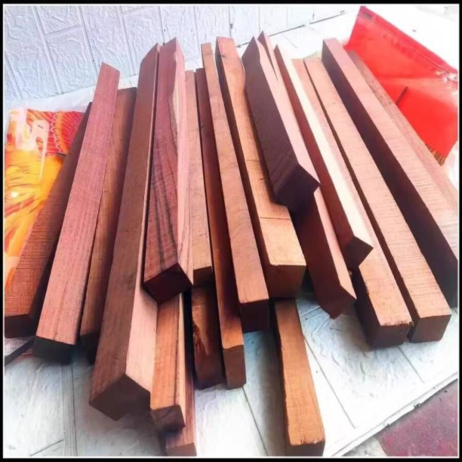 酸枝木料缅甸花梨大果紫檀红木料骨架料长三五十宽三四厚一至3cm