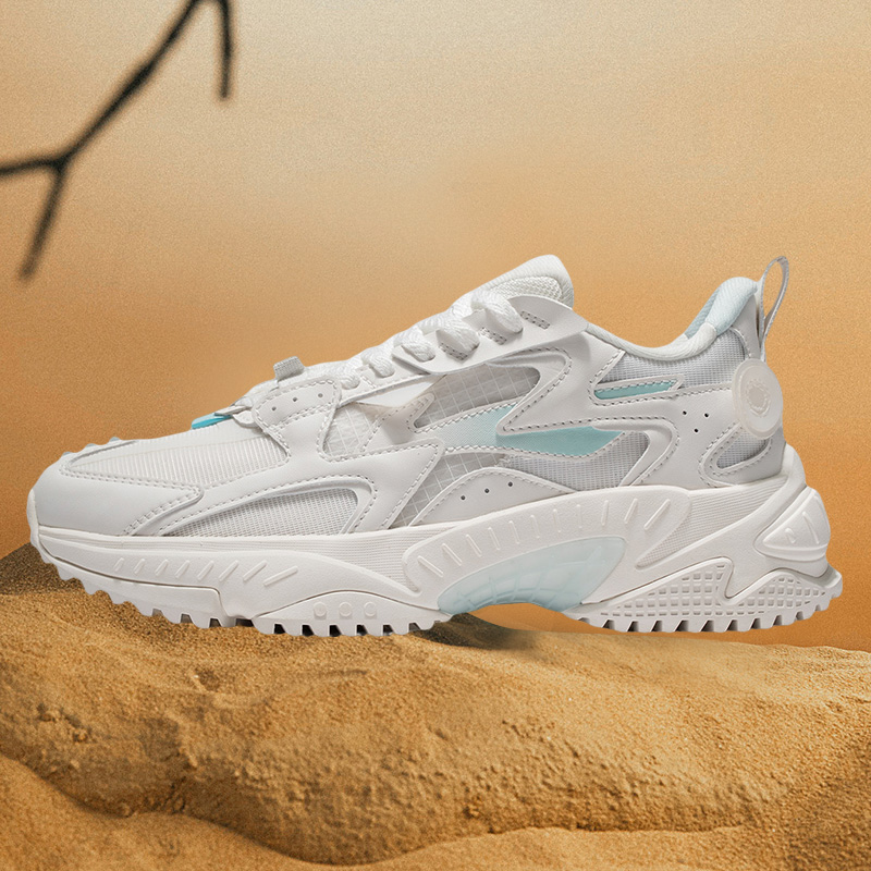 正品李宁22 春季女子 经典舒适时尚经典 休闲板鞋 AGCS090-3