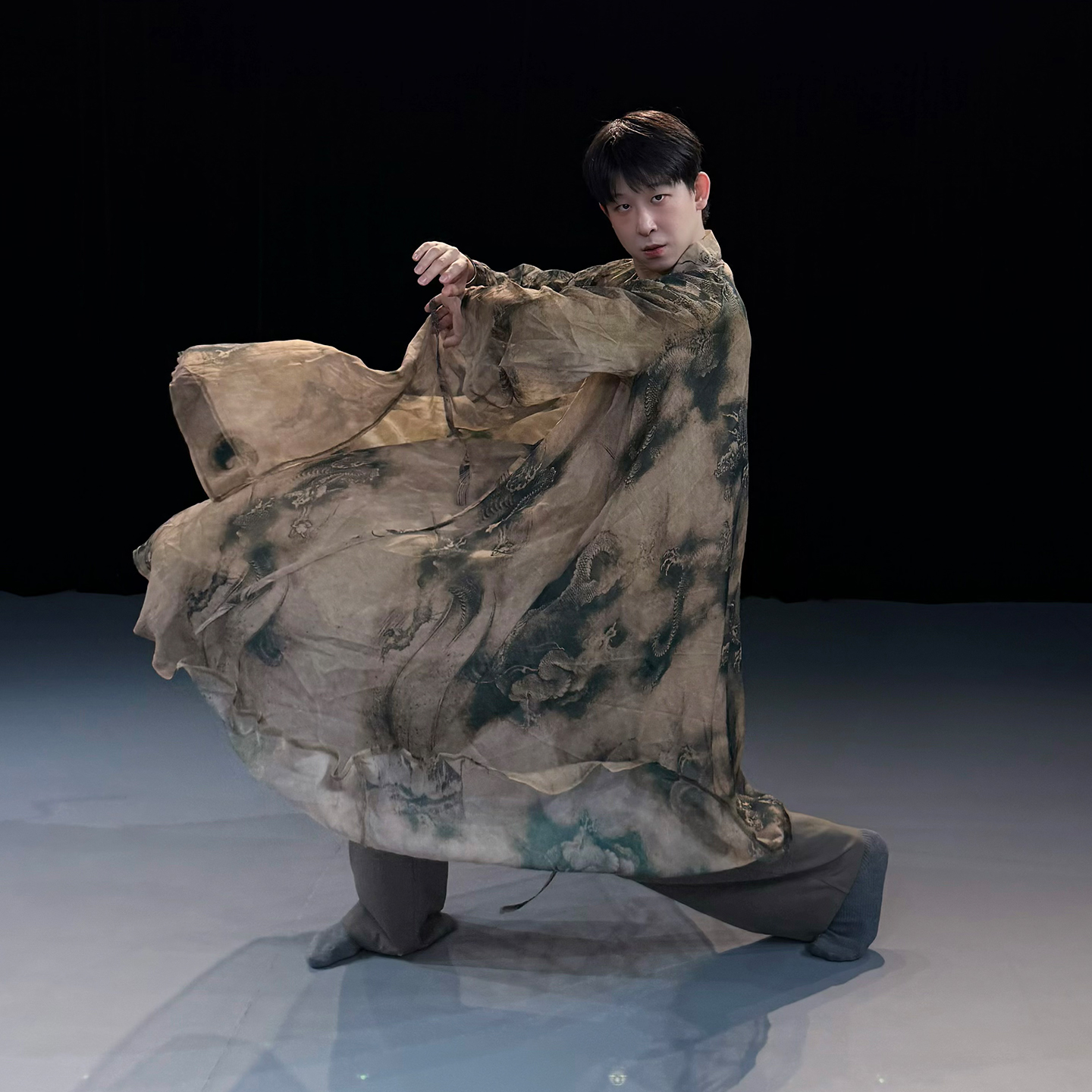 江南飞雁古典现代爵士舞蹈披风