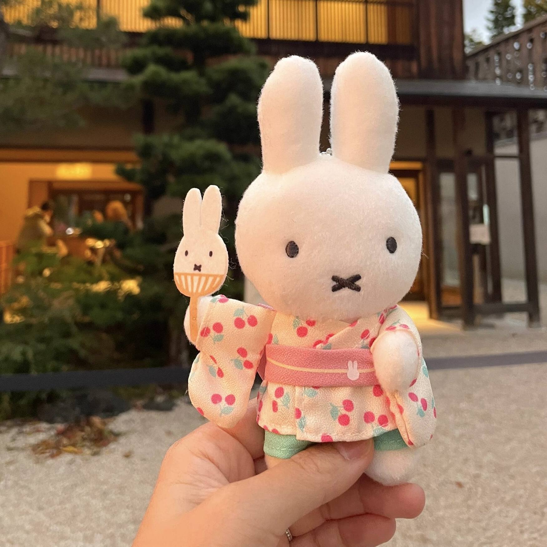 日系樱桃浴衣米菲玩偶挂件小兔子毛绒公仔可爱迷你闺蜜包包钥匙扣