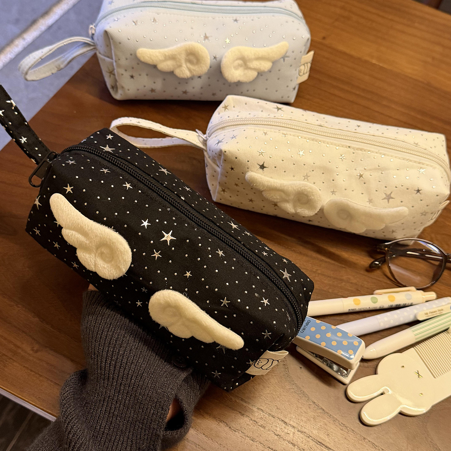 日韩风超火翅膀笔袋高颜值ins风女孩款文具盒小学生文具袋大容量