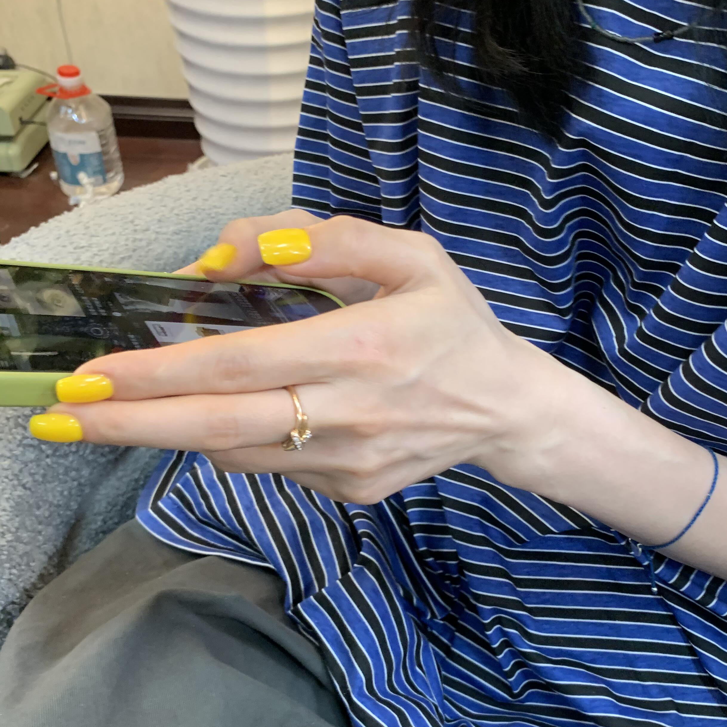 夏日新色超级显白！指甲油免烤快干持久可撕拉新款黄色美甲甲油胶