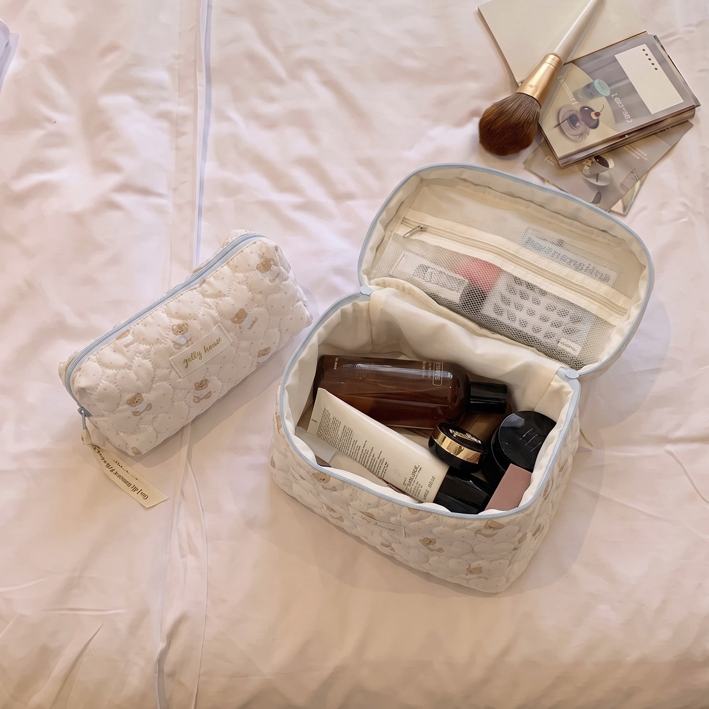 可爱卡通波点熊化妆包女性便携大容量分区护肤品洗漱袋旅行收纳包