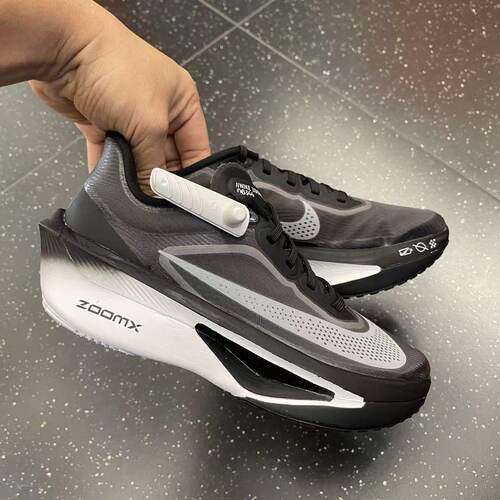 耐克 Nike Zoom Fly 6 男子低帮透气碳板专业竞速跑鞋 FN8454-001