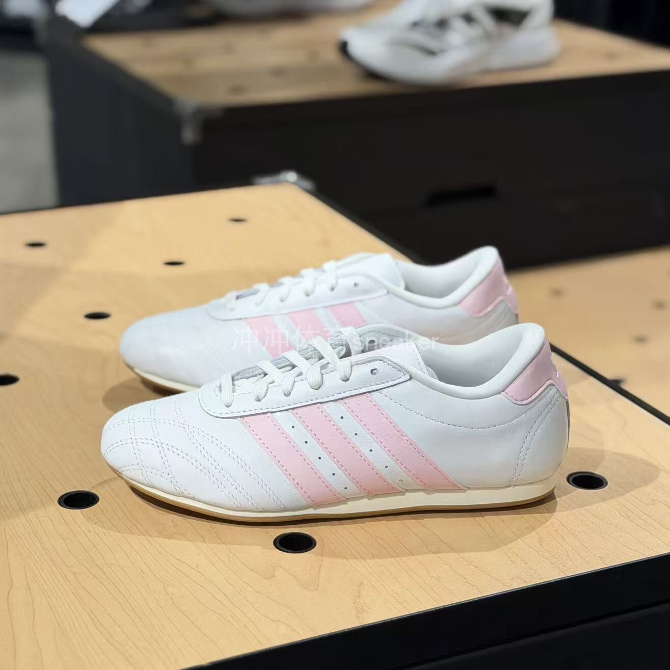 ADIDAS阿迪达斯正品 TAEKWONDO LACE 运动休闲低帮训练鞋 JS0306