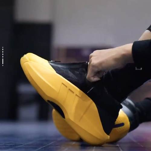 ADIDAS阿迪达斯正品 CRAZY IIINFINITY 运动复古篮球鞋 IG6157