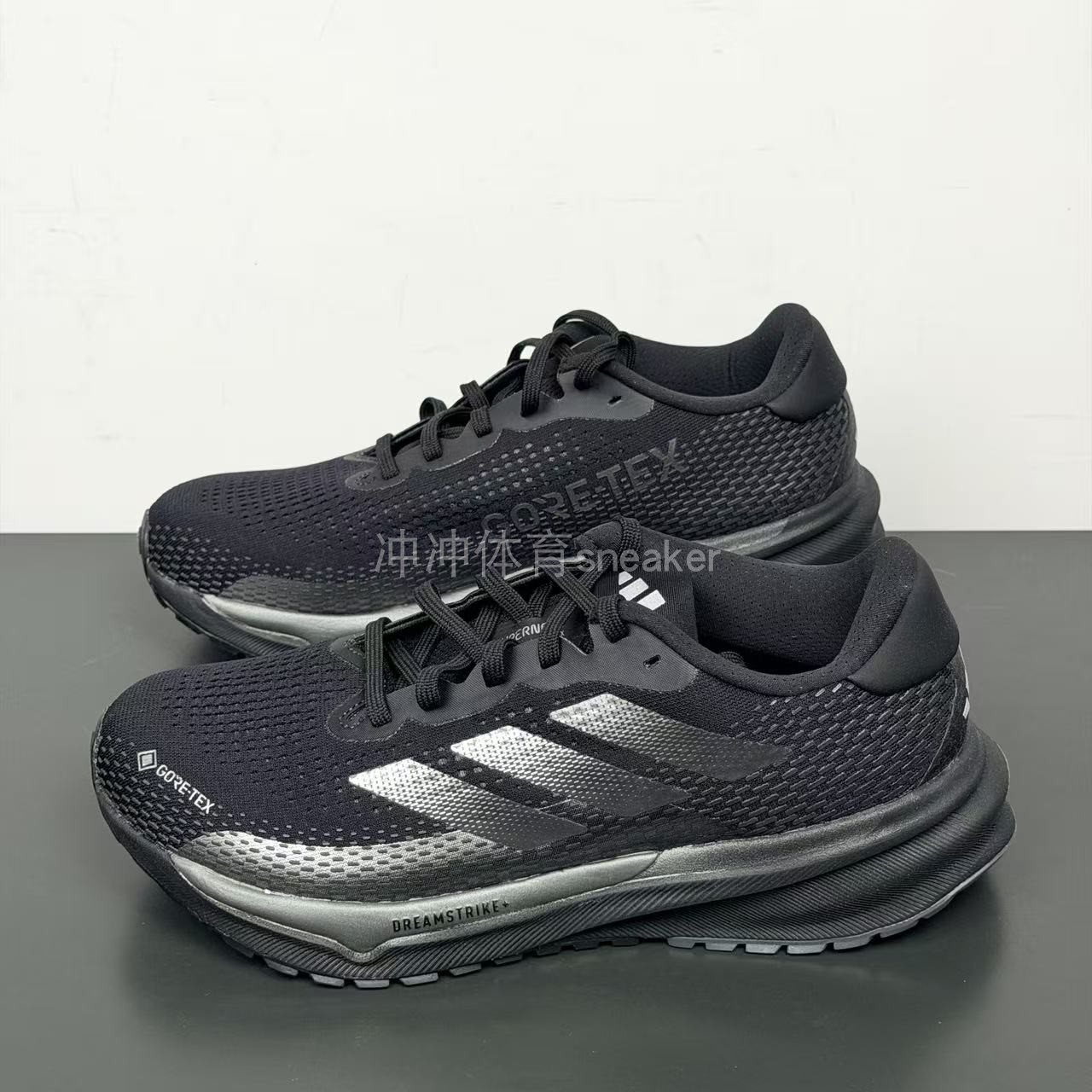 ADIDAS阿迪达斯正品SUPERNOVA CORE-TEX 舒适低帮跑步鞋 ID6306