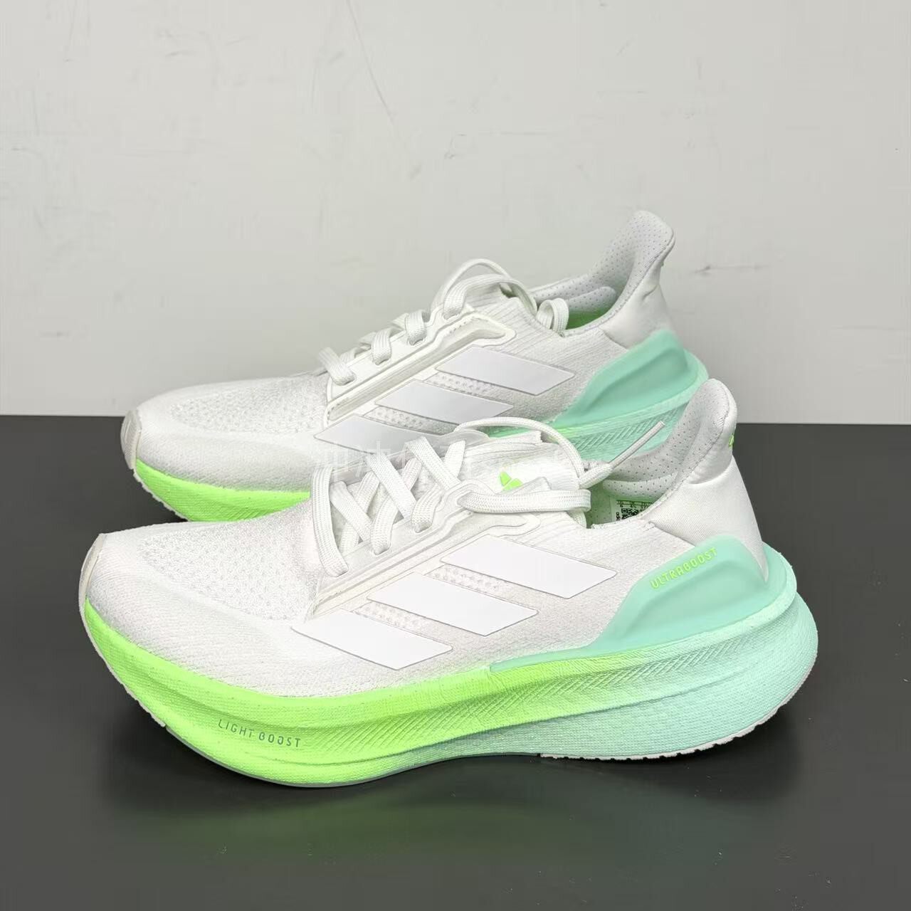 ADIDAS阿迪达斯正品ULTRABOOST 5X 运动休闲低帮跑步鞋JQ2927